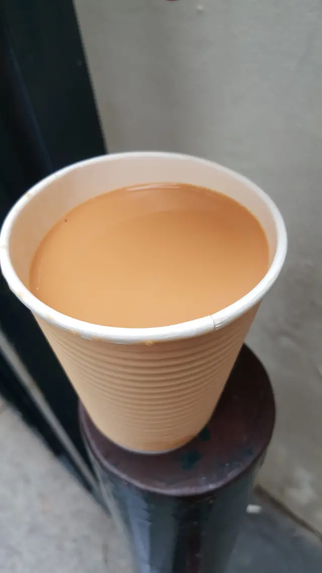 色水麻麻,點知一飲,登時叮一聲。既滑茶葉味特別