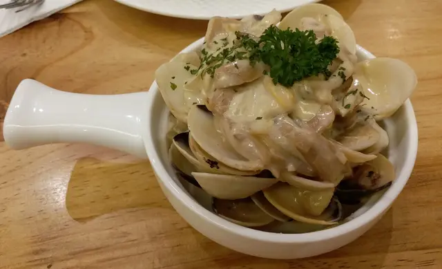 香草白酒忌廉煮蜆