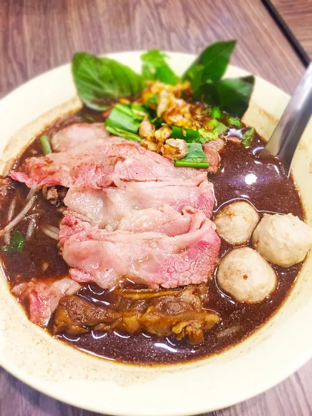 安格斯牛肉船麵