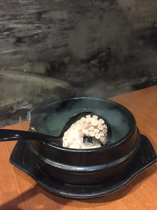 蠔食雜錦八爪魚套餐: 八爪魚生蠔湯