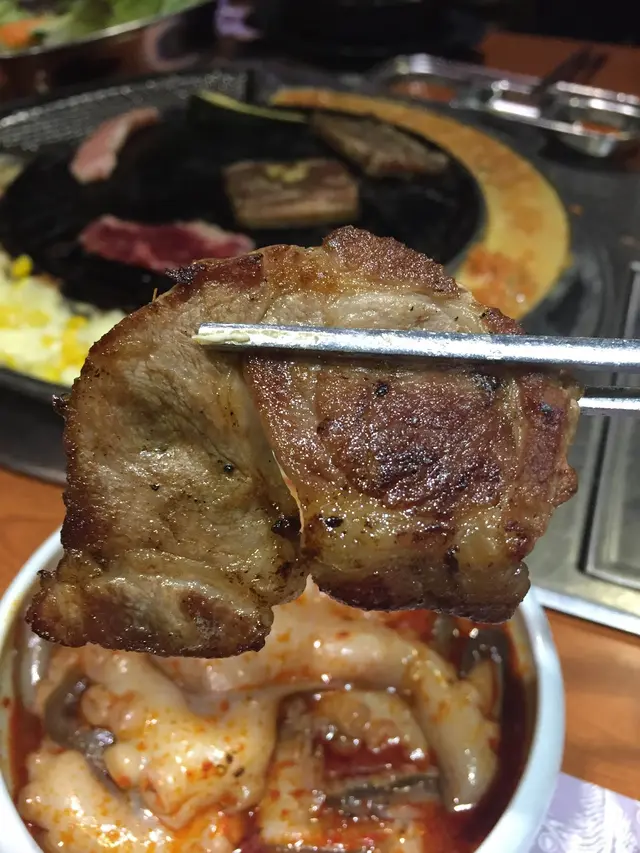 蠔食雜錦八爪魚套餐: 豬肩肉