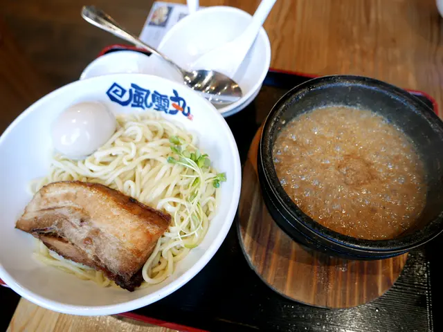 豚骨魚介味玉沾麵