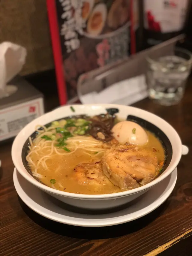 雞叉燒味玉雞白湯拉麵