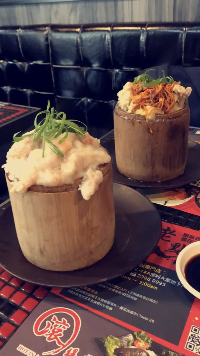 特色竹筒飯做得好有心機,除左用上竹筒裝飯,器皿深度十足,飯量好足!不得不提的是,老點用紅米飯,非常健康!我同朋友都十分感動,難得出街食飯都可以食得健康,舖頭嘅用心真抵贊!