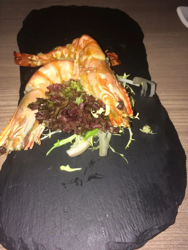 香蒜牛油烤虎蝦