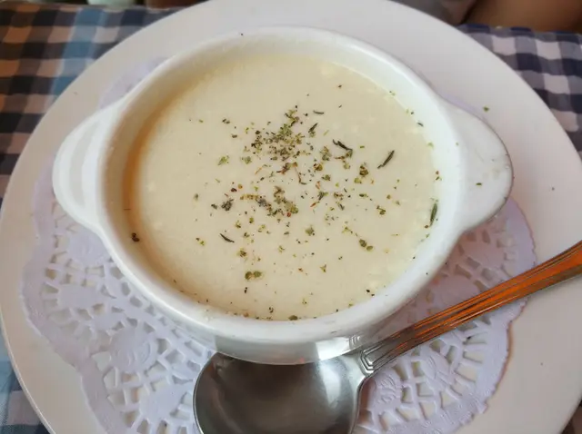 cauliflower cream soup