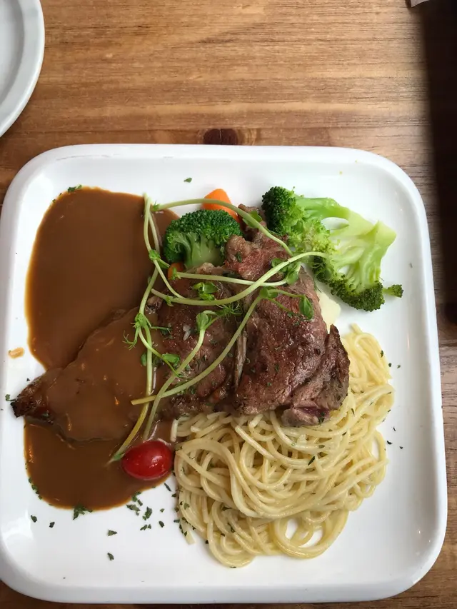 紐西蘭一級牛肉眼配意粉