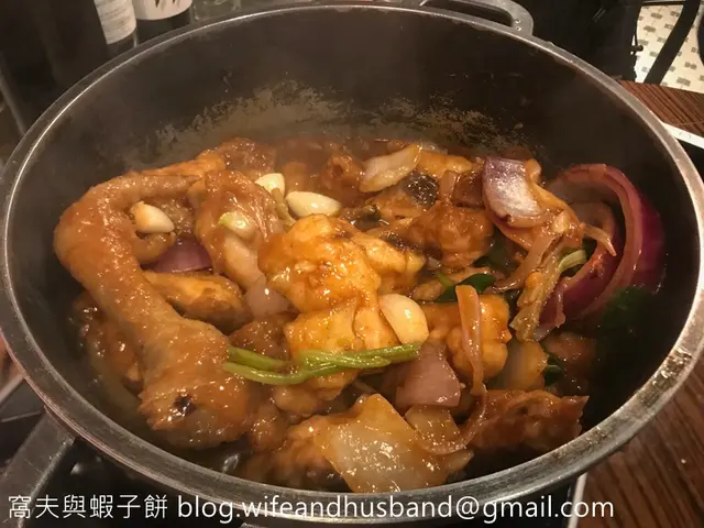 招牌鮑魚麻辣雞煲