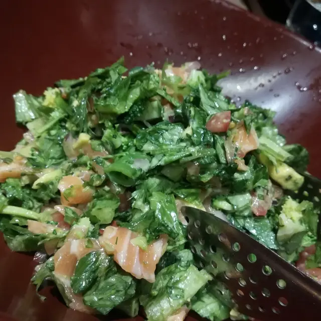 三文魚牛油沙律