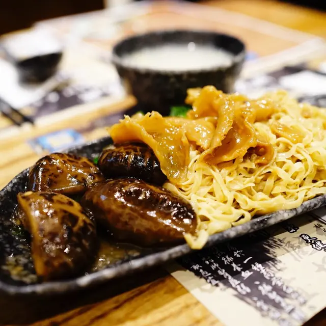 鹼水味較重,花膠都OK