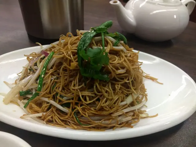 蟹油銀芽炒麵