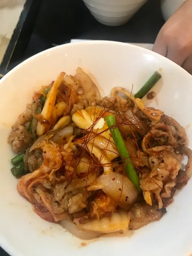 海鮮豬肉泡菜丼