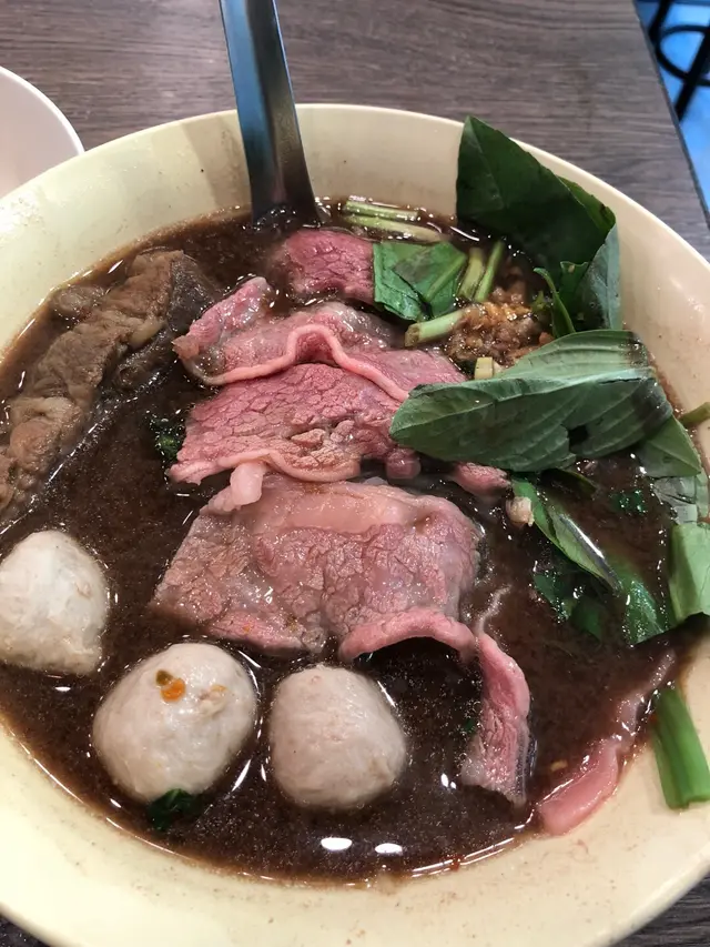安格斯牛肉船麵