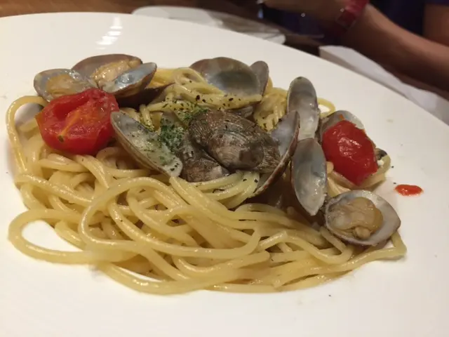 蒜香白酒汁海蜆意粉