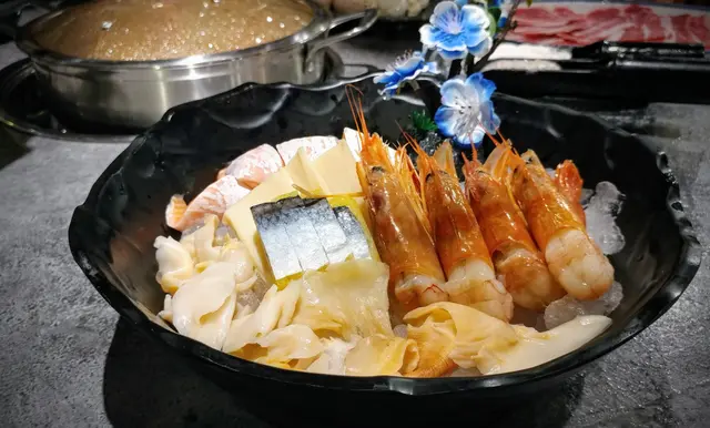 象拔蚌五品刺身盛