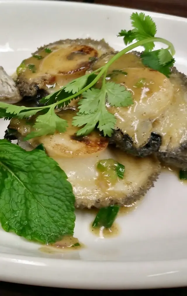 白胡椒爆炒南非鮑魚