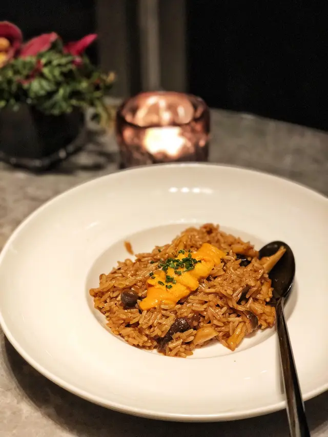 Braised Pearl Rice w/ Matsutake Mushroom, Morel and Sea Urchin | 松茸羊肚菌海膽燴飯