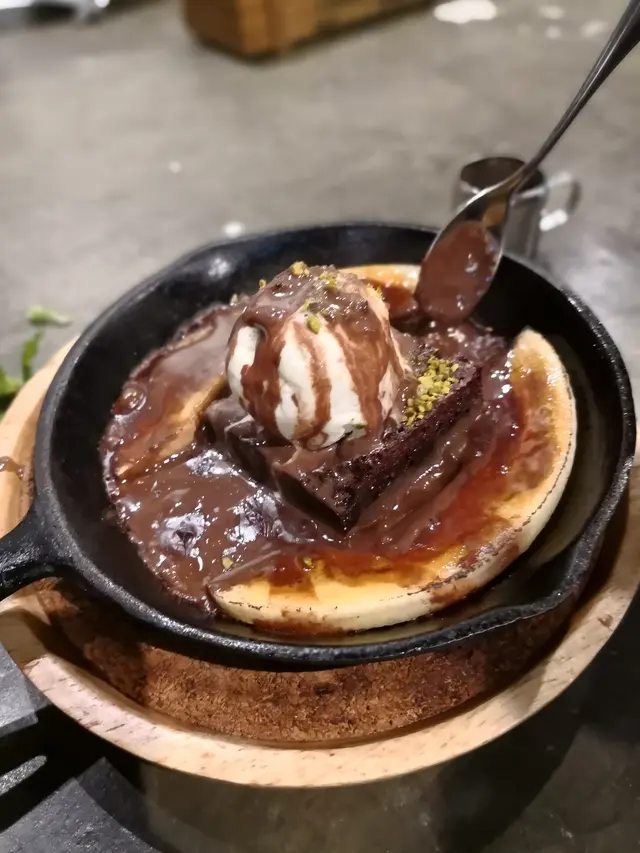 鐵板焦糖香蕉雪糕班尼