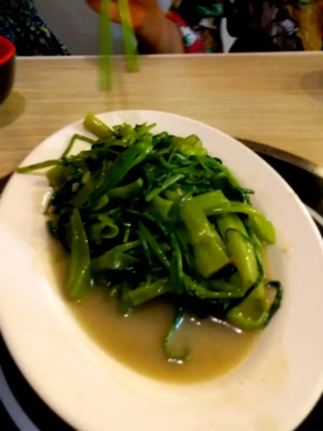 劣,淡而無味,無椒絲,丁點腐乳味,。