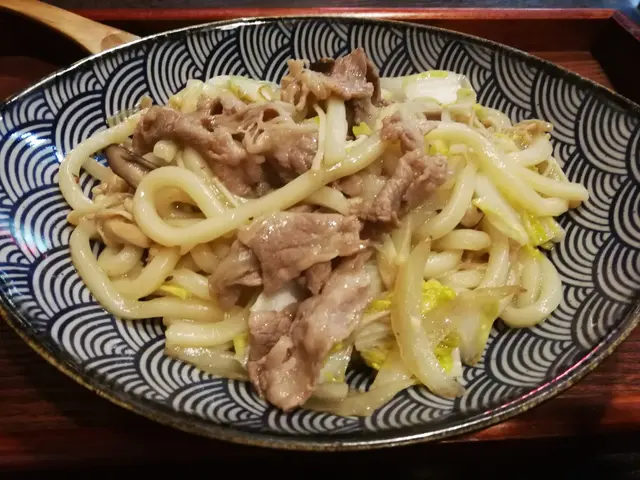 日式肥牛炒烏冬