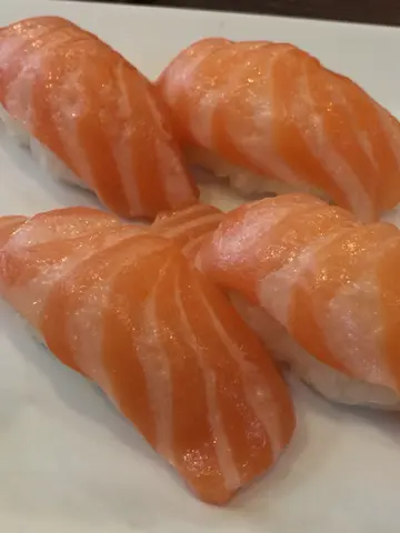 四件三文魚🍣