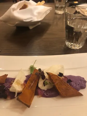 Fresh  mozzarella  with  sweet  potato