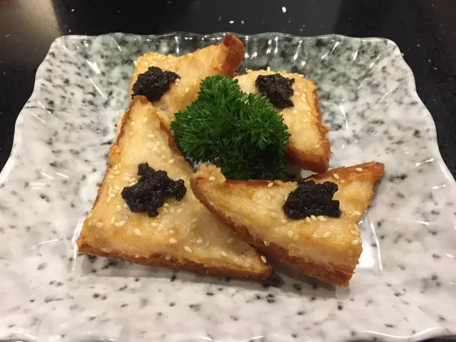 黑松露菌蝦多士4件