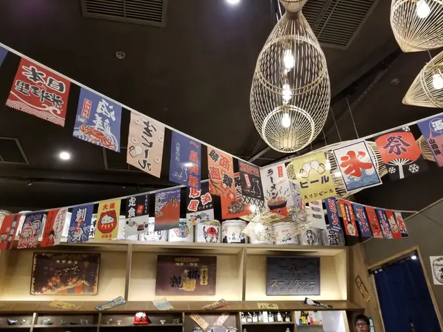 餐廳坐位舒適, 環境置身於日本居酒屋和屋台似的