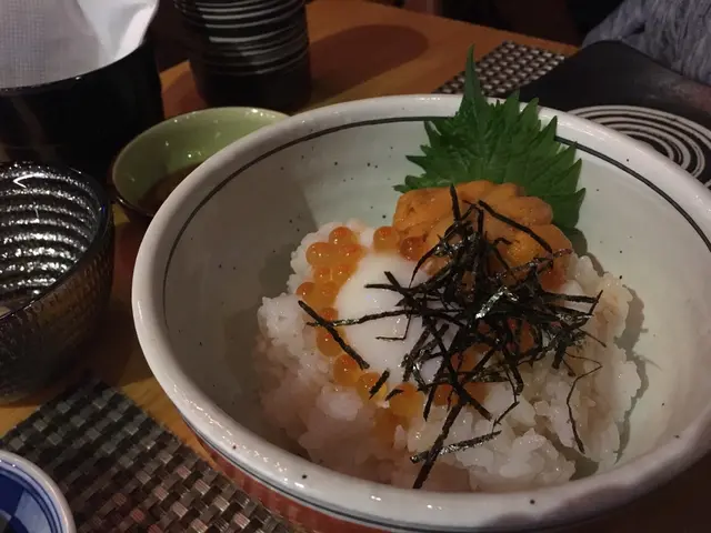 海膽溫泉蛋飯