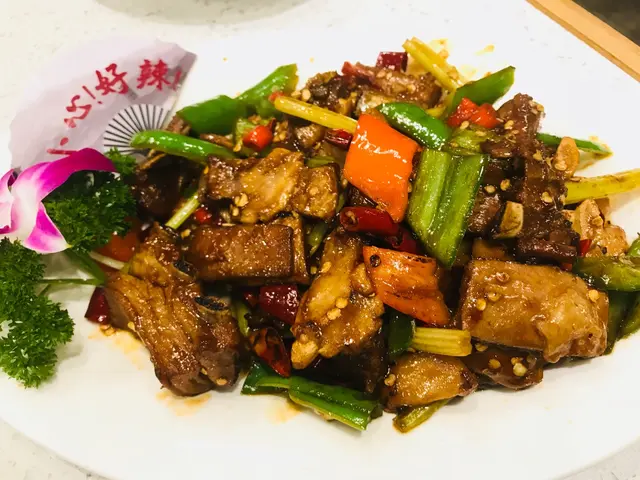 香麻辣子炒羊腩