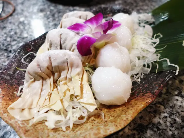 自家製極品水餃 & 墨魚丸