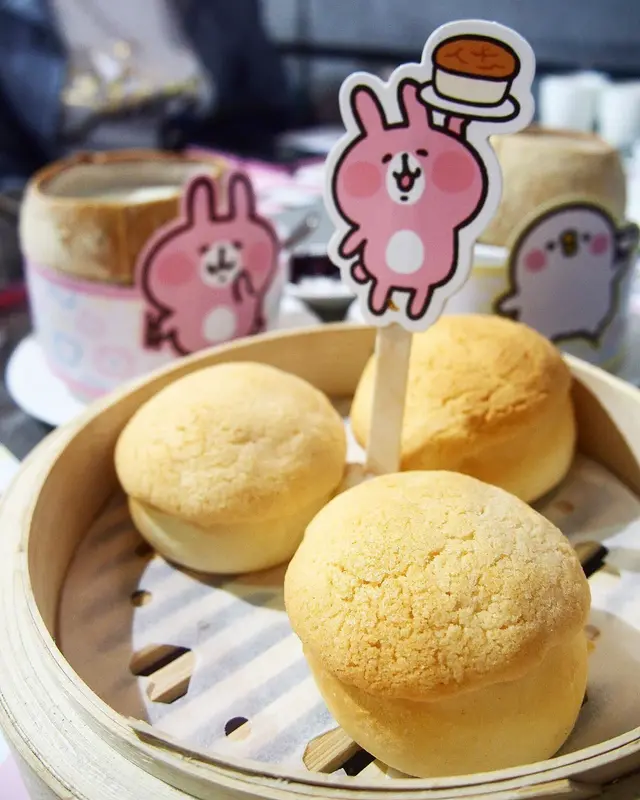 菠蘿流心奶黃包