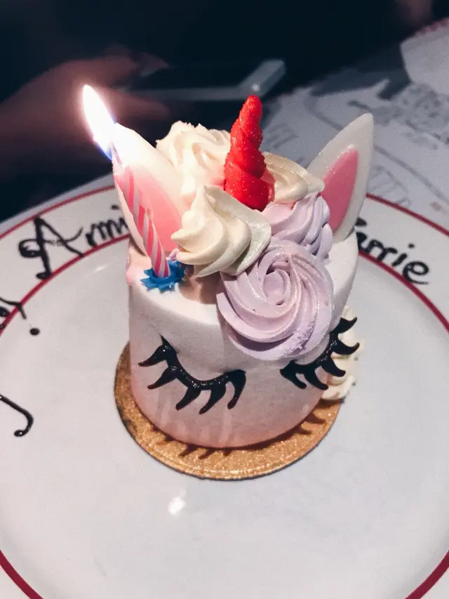 獨角獸紅桑子忌廉蛋糕