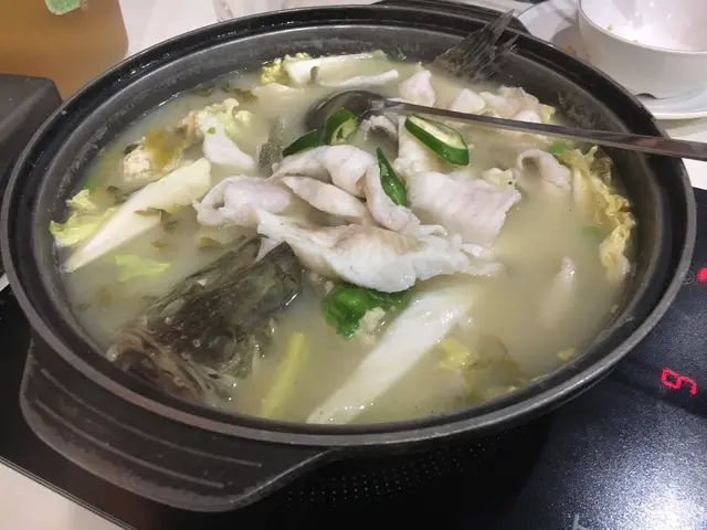 酸菜桂花魚鍋(小)