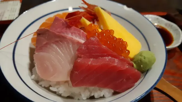 極上魚生飯