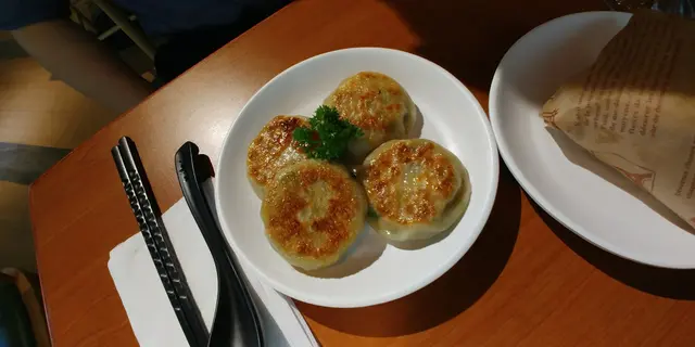 好味，但好多油漏出黎