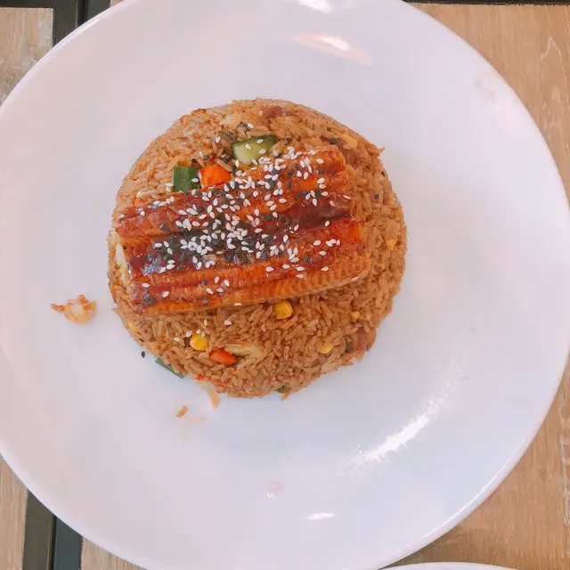 同事食得飽係唯一好處,至於係咪好食呢~就。。。。。。
