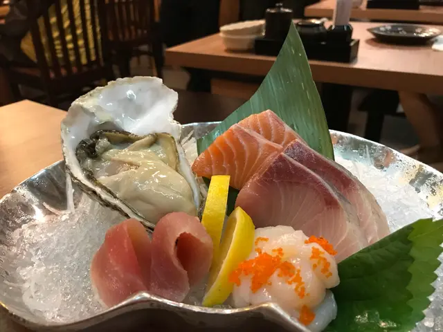 三川雜錦魚生拼盤（並）