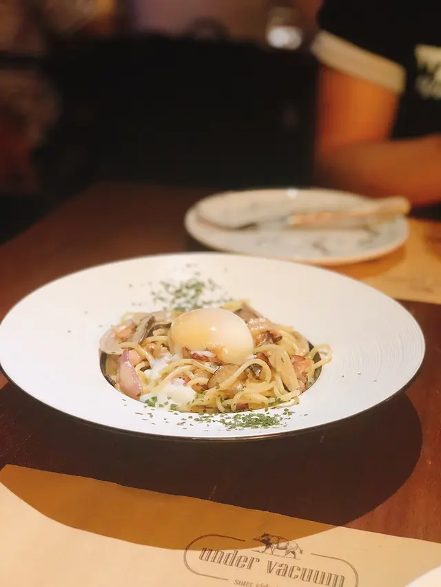 温泉蛋卡邦尼意粉