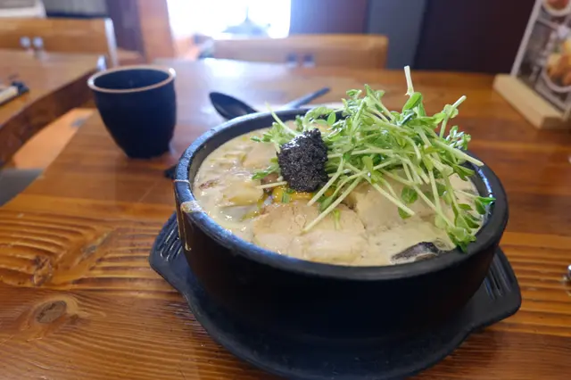 厚切豚肉手打烏冬