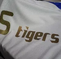 小中人