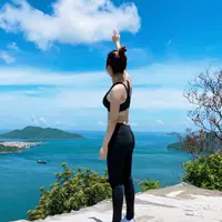 趴小姐
