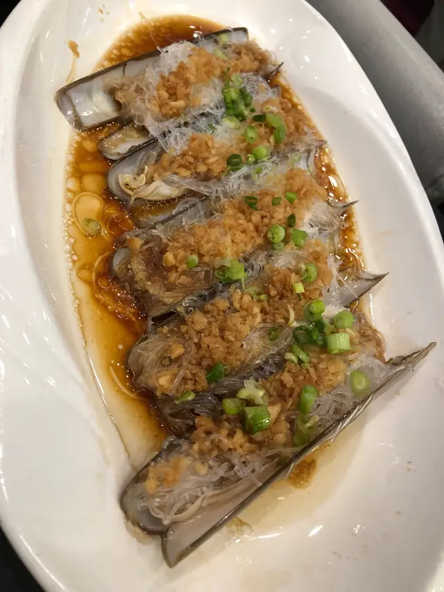 蒜蓉粉絲蒸蟶子