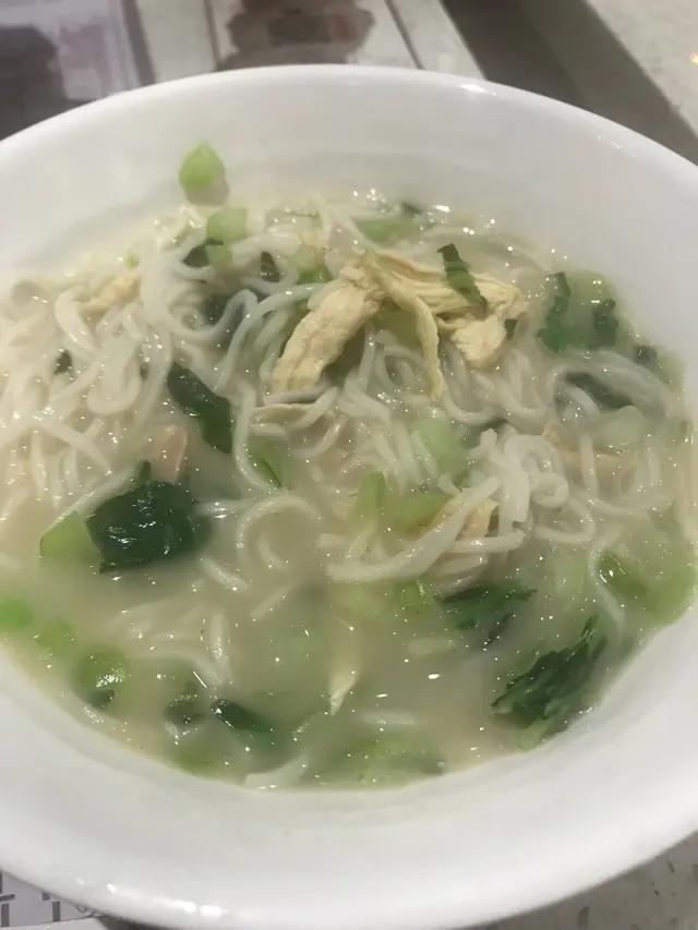 啲雞乾柴質感 湯係「傑」嘅 唔會係熱門囉