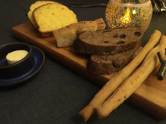 Home   Made  Bread  and  Dip