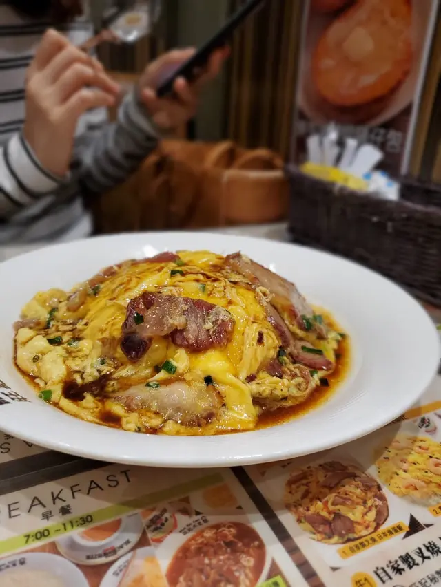 叉燒炒蛋飯