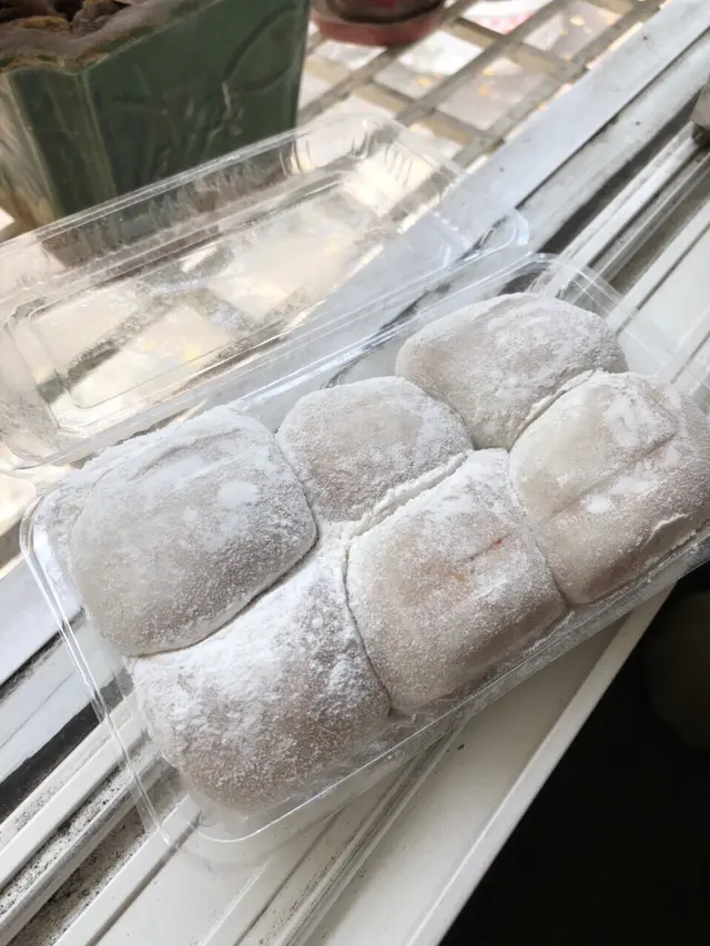 緊迫塞滿成個盒