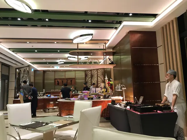 阿肥已經急不及待衝出去攞嘢食XD