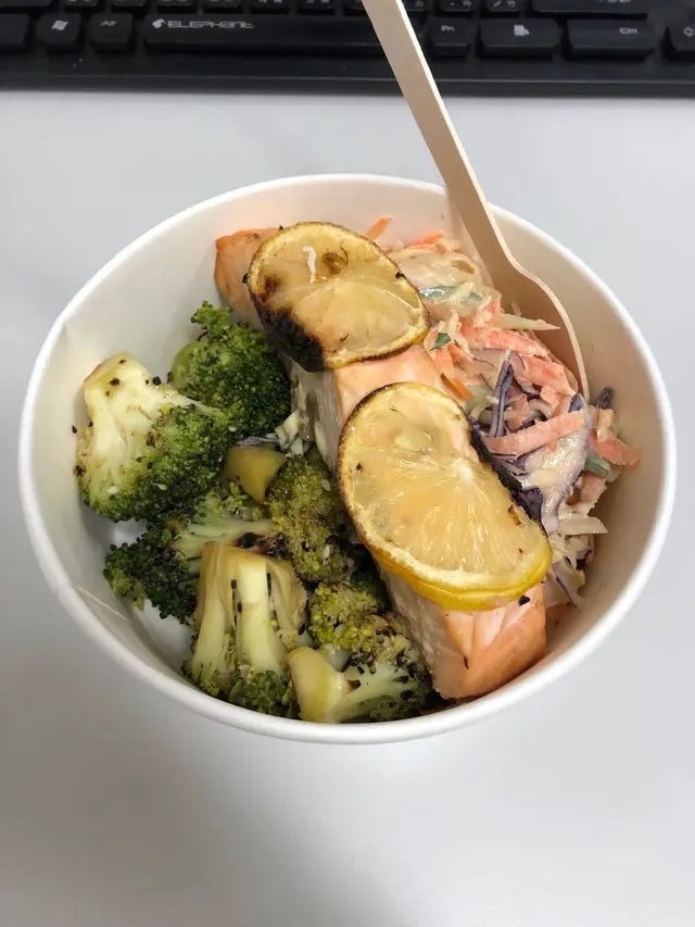 2 veges and a hot stuff