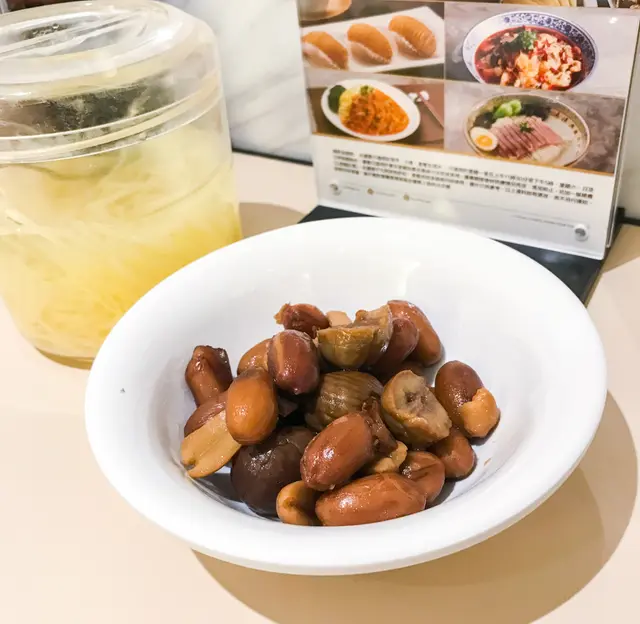 小食(花生及栗子)